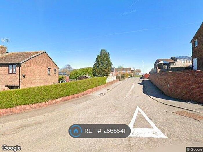 3 Bedroom Semi Detached House To Rent In Farm View Road, Kirkby-In-Ashfield, Nottingham, NG17