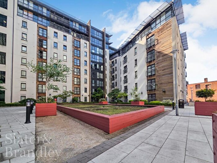 2 Bedroom Flat To Rent In The Atrium, Waterfront Plaza, Nottingham, NG2