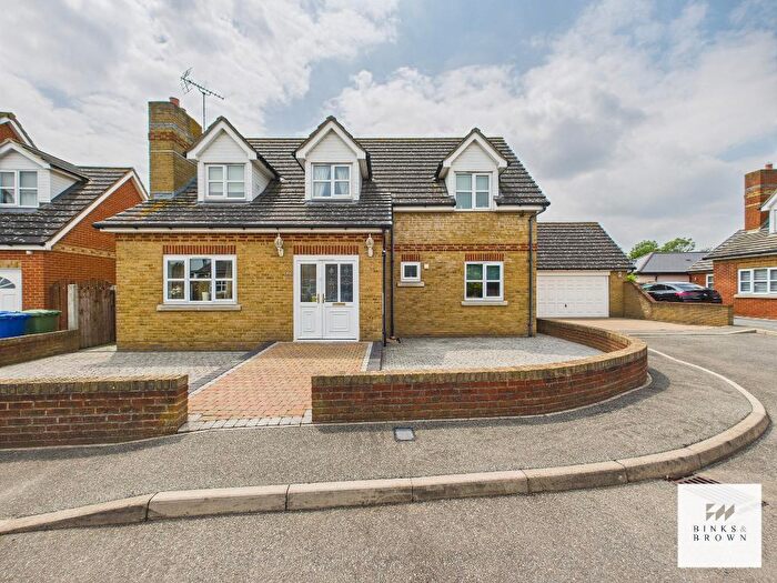3 Bedroom Detached House For Sale In Longley Mews, Farm Road, Orsett/ Grays, Essex, RM16