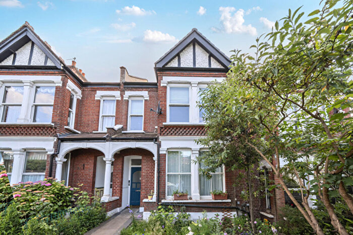 5 Bedroom Apartment For Sale In Lordship Lane, London, SE22