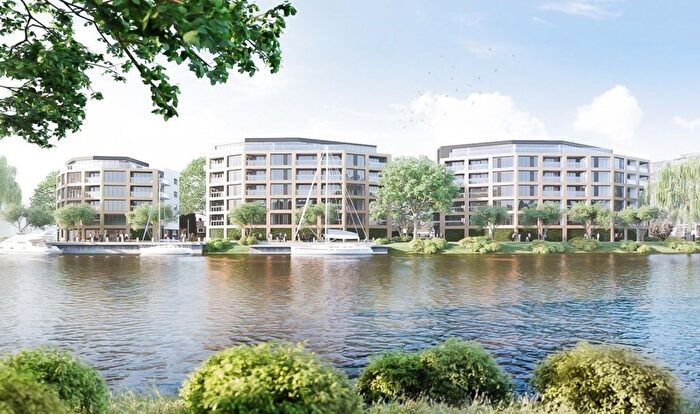 2 Bedroom Flat To Rent In Trent Lane, Nottingham, Nottinghamshire, NG2