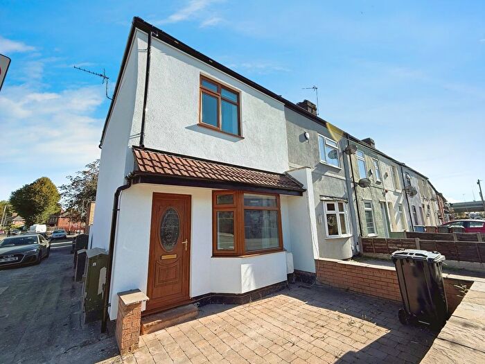 2 Bedroom End Of Terrace House To Rent In Worsley Road, Eccles, Manchester, Greater Manchester, M30