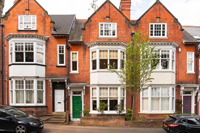 5 Bedroom Terraced House For Sale In Alexandra Road, Stoneygate, LE2