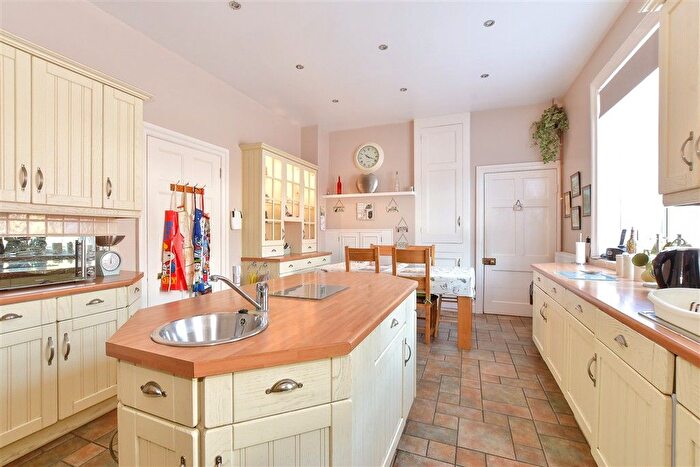 7 Bedroom Detached House For Sale In Postern Road, Camp Hill, Newport, Isle Of Wight, PO30