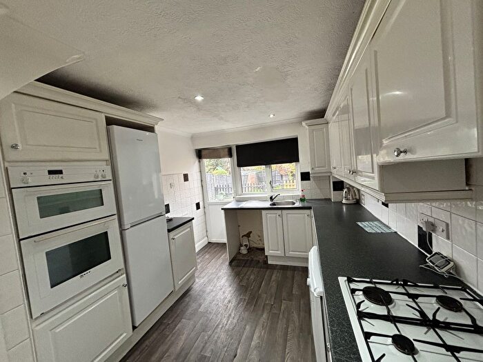 3 Bedroom Terraced House To Rent In Marymead Drive, SG2