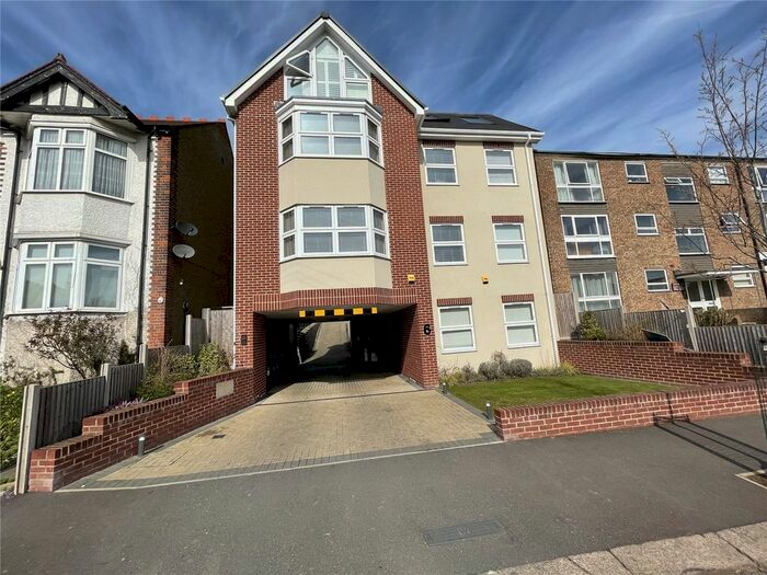 2 Bedroom Flat To Rent In Bosworth Road, Barnet, EN5