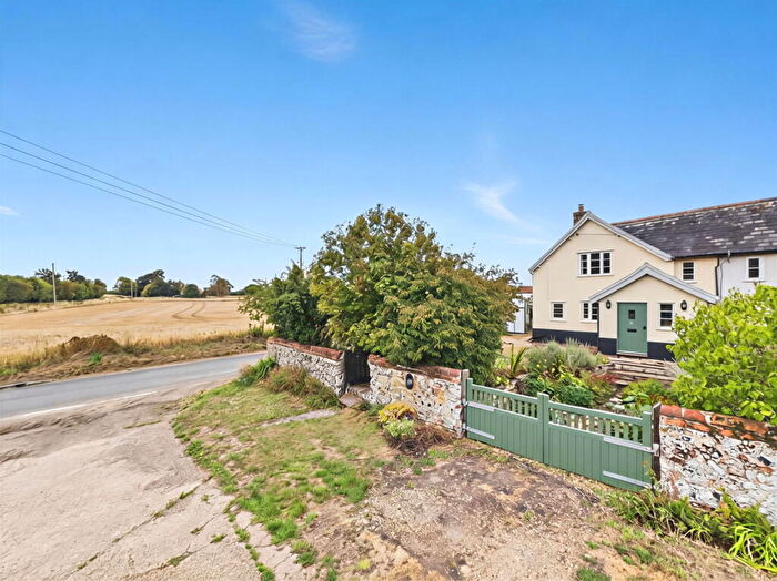 3 Bedroom Cottage For Sale In Hamlet Cottages, Hopton Road, Thelnetham, IP22