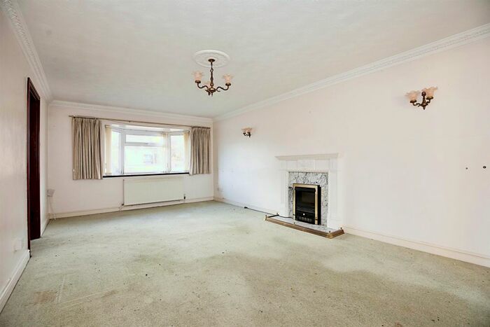 4 Bedroom Detached Bungalow For Sale In Whitegates, West Hunsbury, Northampton, NN4