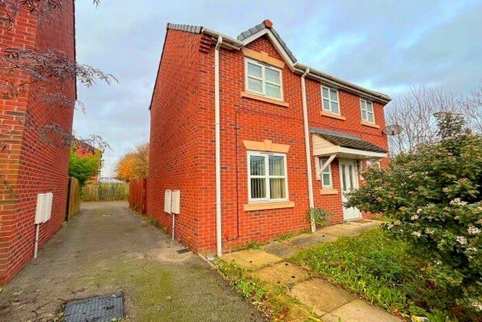 3 Bedroom Property To Rent In Upper Mersey Road, Widnes, WA8