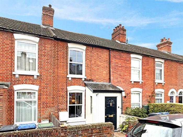 3 Bedroom Terraced House For Sale In Park Street, Salisbury, SP1