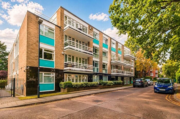 2 Bedroom Flat For Sale In Rydal Court, Stonegrove, Edgware, Middlesex, HA8