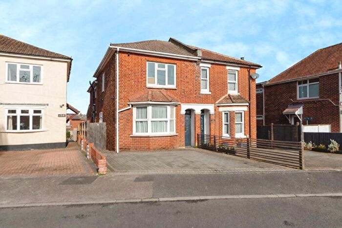 3 Bedroom Semi Detached House For Sale In Newton Road, Southampton, SO18