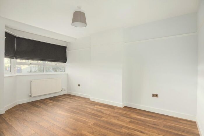 2 Bedroom Flat To Rent In Tufnell Park Road, London, N7