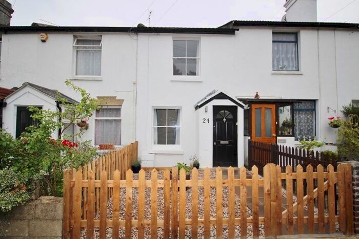 2 Bedroom Terraced House To Rent In Golding Road, Sevenoaks, TN13