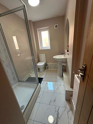 4 Bedroom Flat To Rent In Morris Street, Manchester, M20