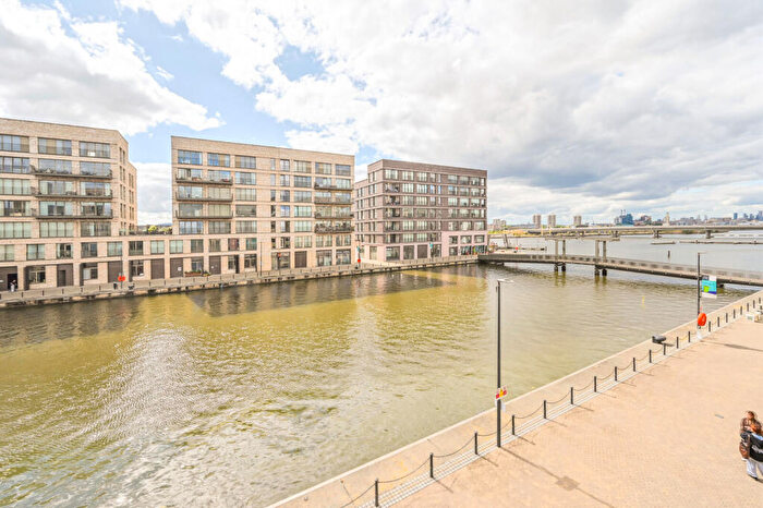 2 Bedroom Flat For Sale In Frobisher Yard, Gallions Reach, London, E16