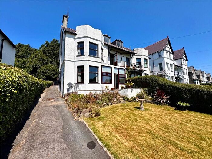 5 Bedroom Semi-Detached House For Sale In Dolydd, Ala Road, Pwllheli, Gwynedd, LL53