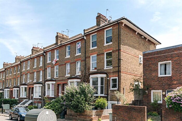 2 Bedroom Flat To Rent In Corinne Road, London, N19