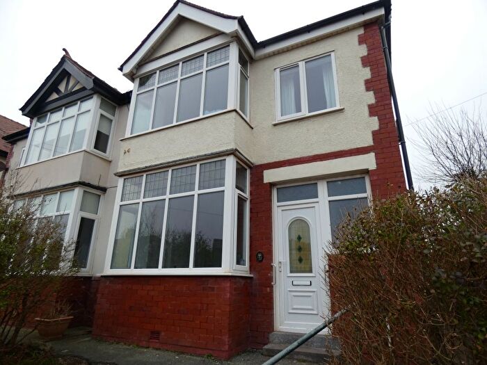 4 Bedroom Semi-Detached House To Rent In Madison Avenue, Blackpool, FY2