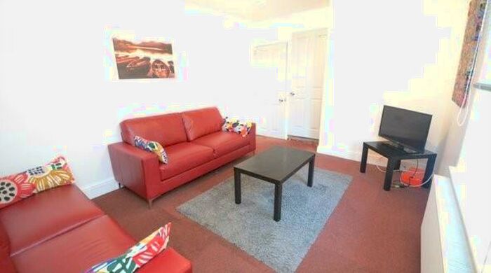 7 Bedroom Semi-Detached House To Rent In North Road, West Bridgford, NG2