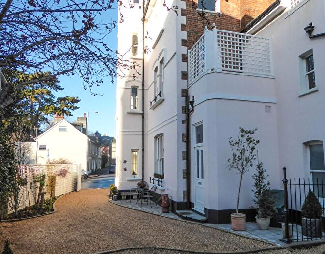 1 Bedroom Character Property To Rent In Mill Road, Salisbury, SP2