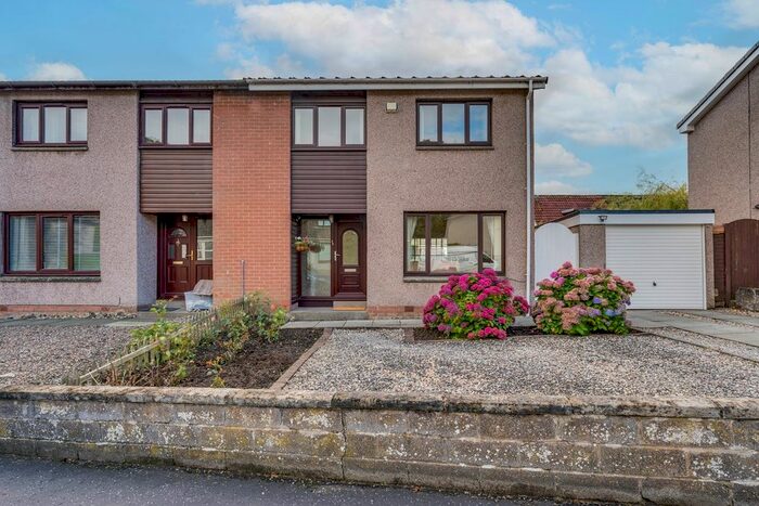 3 Bedroom Semi-Detached House For Sale In Knowehead Road, Crossford, Dunfermline, KY12