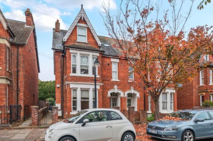 1 Bedroom Apartment For Sale In Cornwall Road, Bedford, MK40