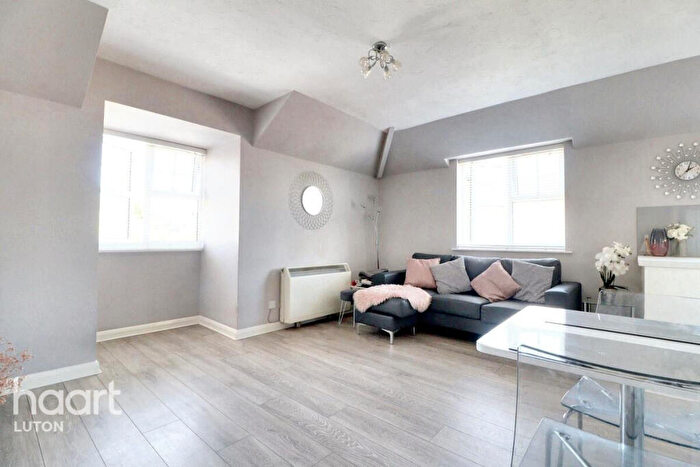 1 Bedroom Apartment For Sale In Earls Meade, Luton, LU2
