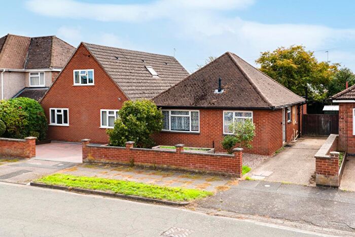 2 Bedroom Bungalow For Sale In Byron Road, Kettering, NN16