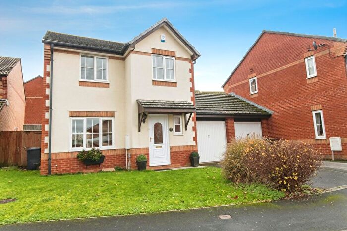 3 Bedroom Link Detached House For Sale In Jupes Close, Exminster, Exeter, Devon, EX6