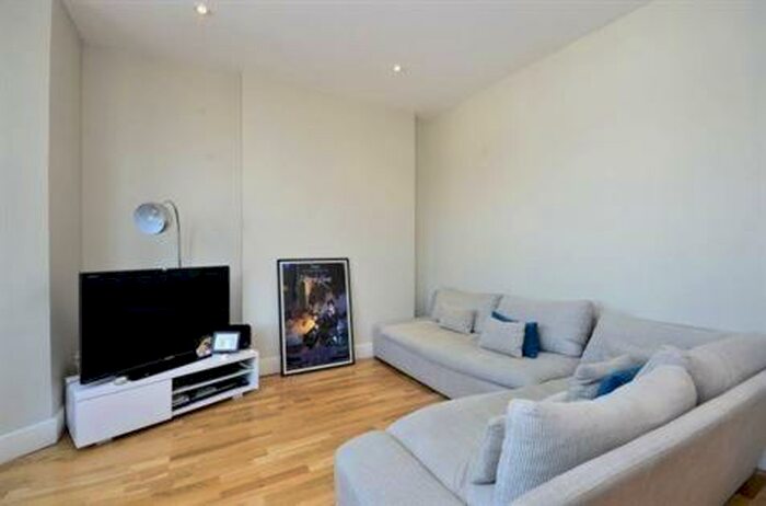 1 Bedroom Flat To Rent In Skardu Road, Cricklewood, NW2