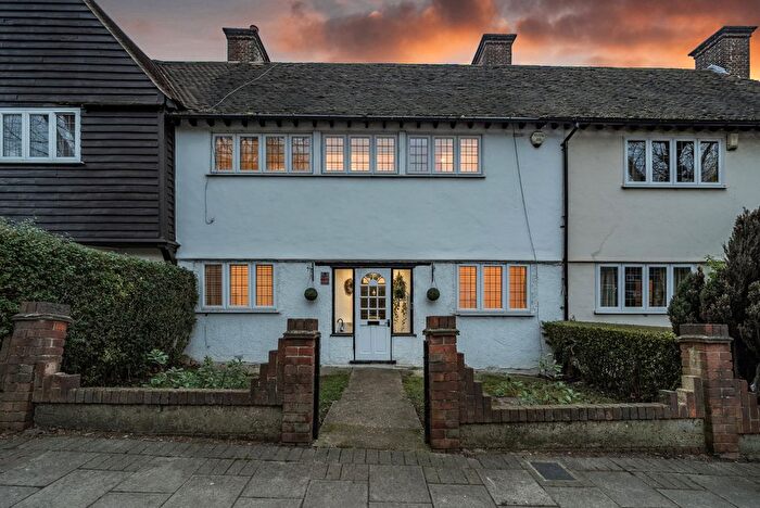 4 Bedroom Terraced House For Sale In Well Hall Road, London, SE9