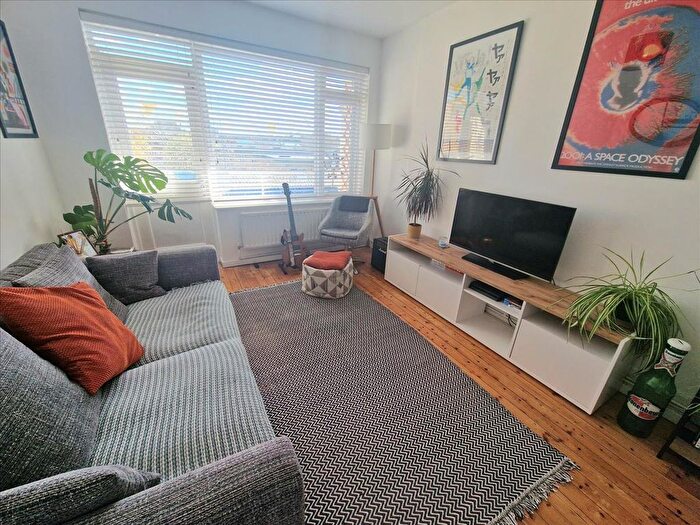 1 Bedroom Flat For Sale In Passfields, Bromley Road, London, SE6