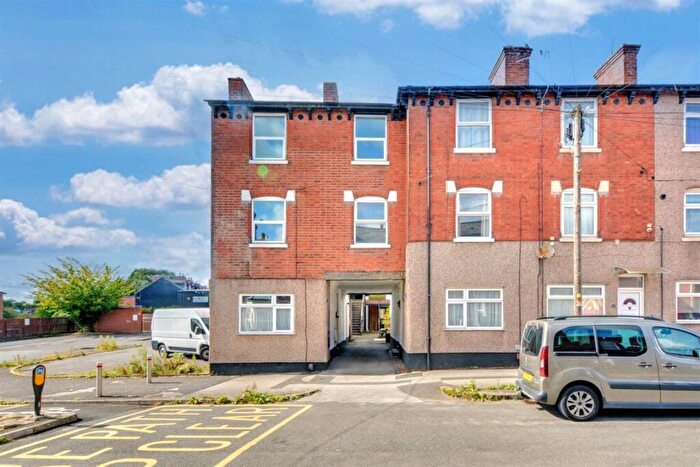 2 Bedroom Flat To Rent In Loscoe Road, Carrington, Nottingham, NG5