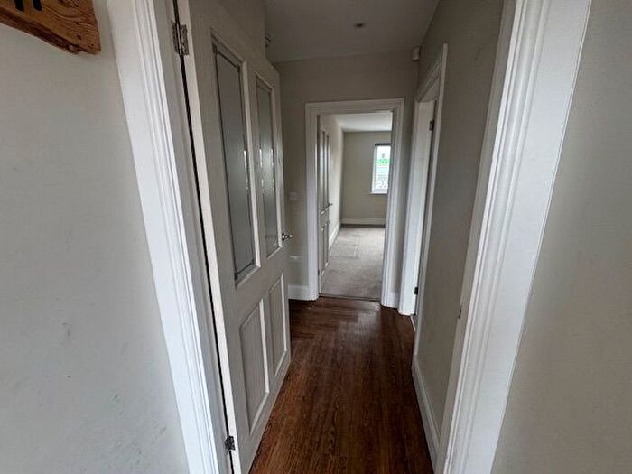 2 Bedroom Flat To Rent In Stratford Road, Solihull, B90