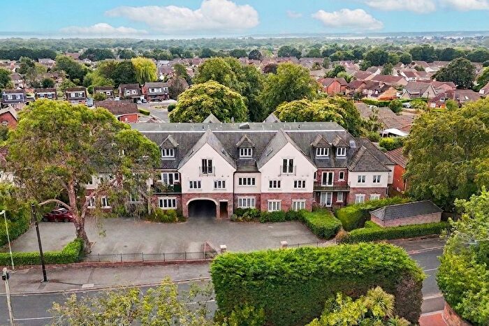 2 Bedroom Penthouse For Sale In Heath Road, Locks Heath, SO31