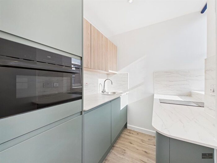 1 Bedroom Flat To Rent In Palace Gate, Exeter, EX1