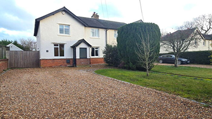 4 Bedroom Semi-Detached House For Sale In Park Lane, Thatcham, RG18