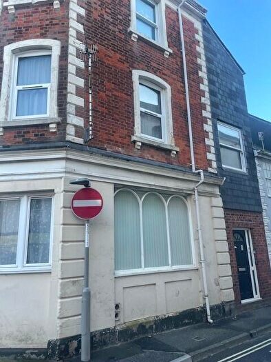 2 Bedroom Flat To Rent In East Street - Weymouth, DT4