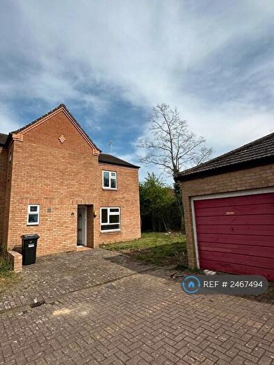 4 Bedroom Semi-Detached House To Rent In Polmartin Court, Fishermead, Milton Keynes, MK6