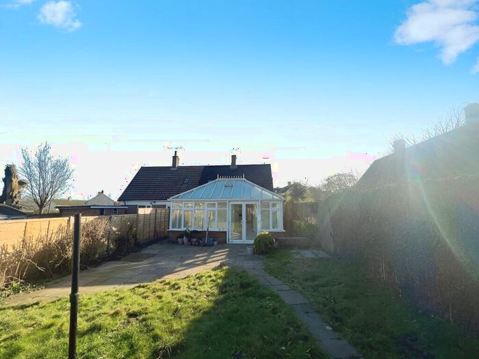 3 Bedroom Semi-Detached House To Rent In Leatherhead, KT22