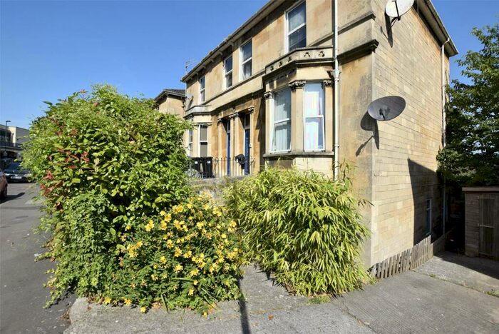 2 Bedroom Apartment To Rent In Fff Lower Oldfield Park, Bath, Somerset, BA2