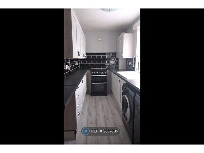 3 Bedroom Semi-Detached House To Rent In Harrold Road, Dagenham, RM8