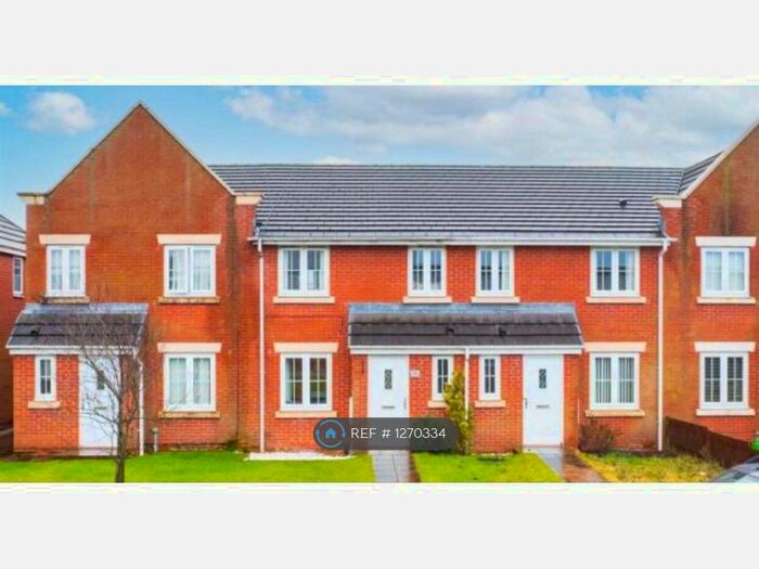 4 Bedroom Terraced House To Rent In Sunningdale Drive, Buckshaw, PR7