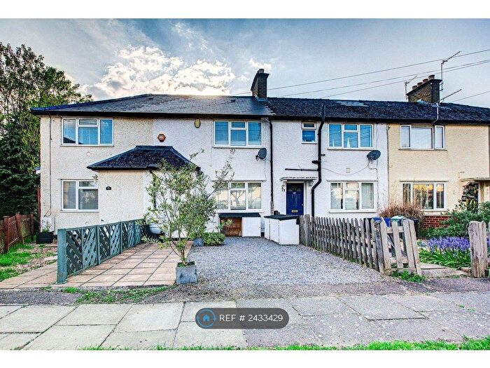 2 Bedroom Terraced House To Rent In Bloxham Crescent, Hampton, TW12