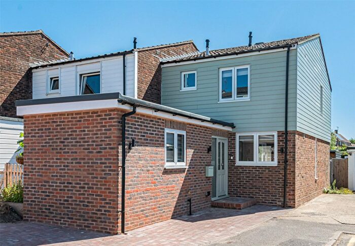 3 Bedroom End Terrace House For Sale In Little Dippers, Pulborough, West Sussex, RH20