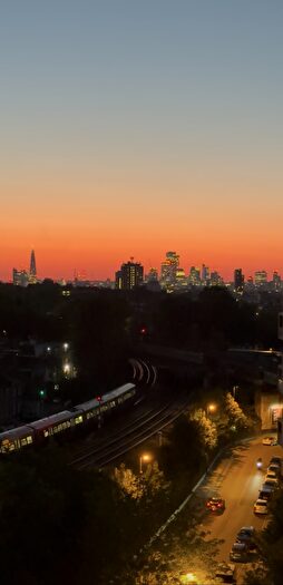 2 Bedroom Flat For Sale In Thurston Road, London, SE13