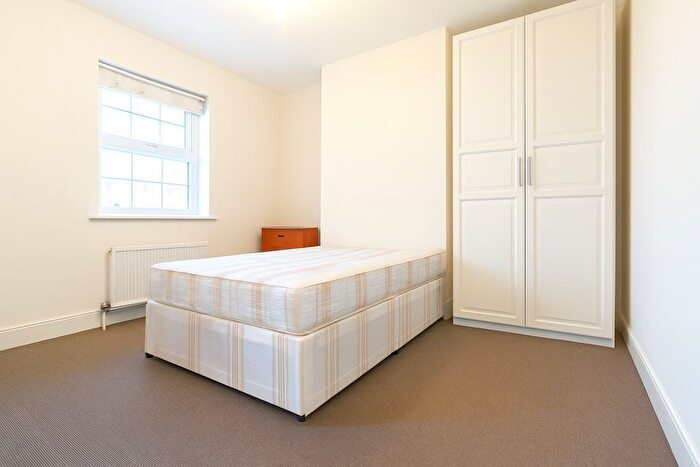 1 Bedroom Flat To Rent In Broad Lane, London, N15