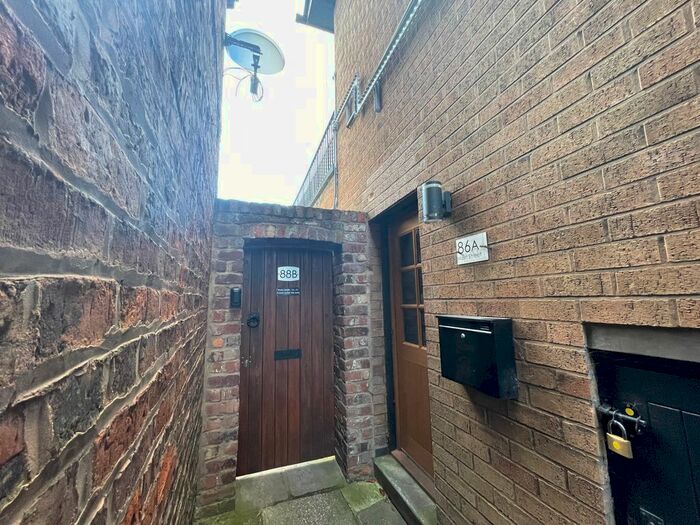 2 Bedroom Flat To Rent In Main Street, Frodsham, WA6