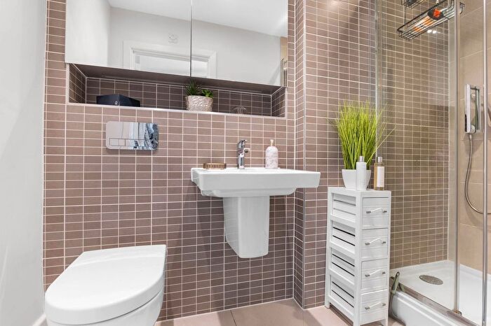2 Bedroom Flat For Sale In Apartment Austin Court, Mill Street, Worcester., WR1